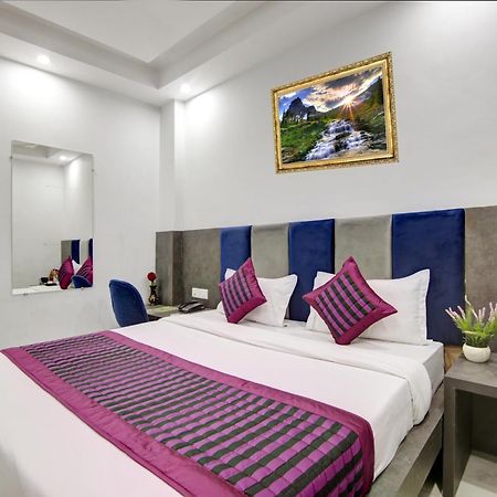 Hotel S B Inn-Near New Delhi Train Station Zewnętrze zdjęcie