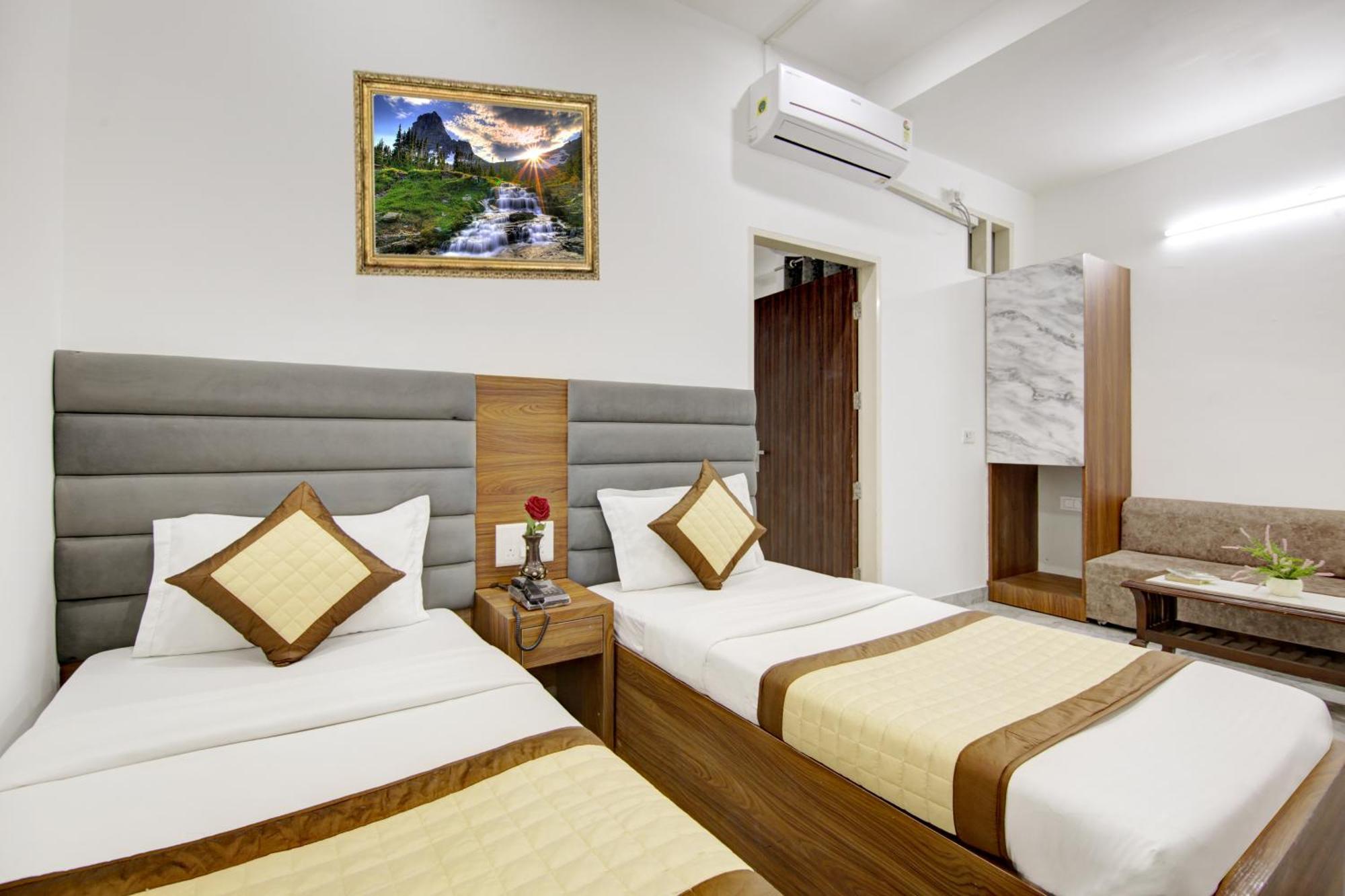 Hotel S B Inn-Near New Delhi Train Station Zewnętrze zdjęcie