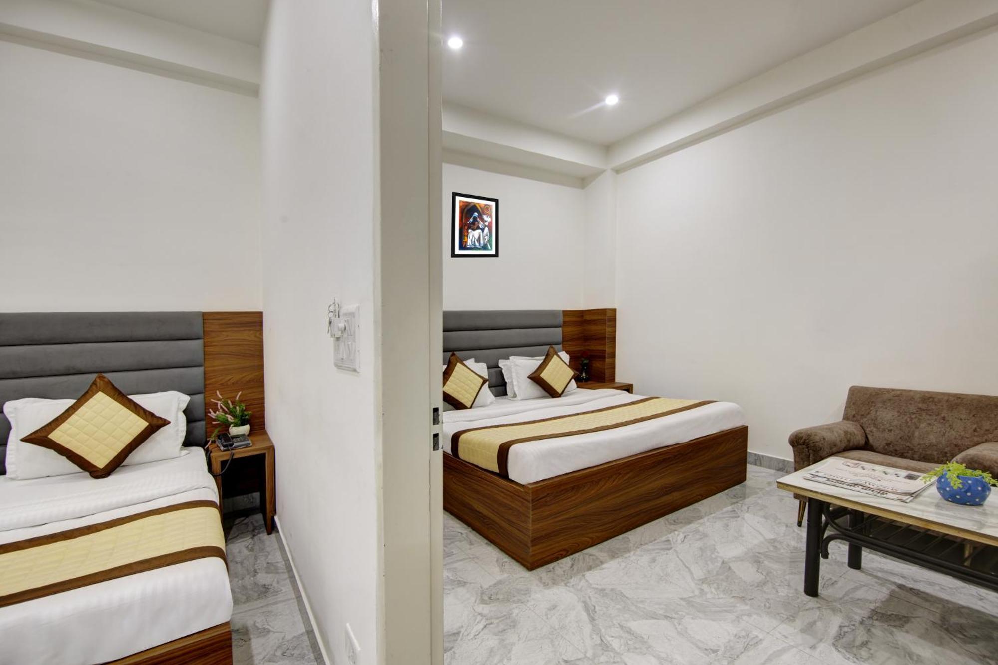 Hotel S B Inn-Near New Delhi Train Station Zewnętrze zdjęcie