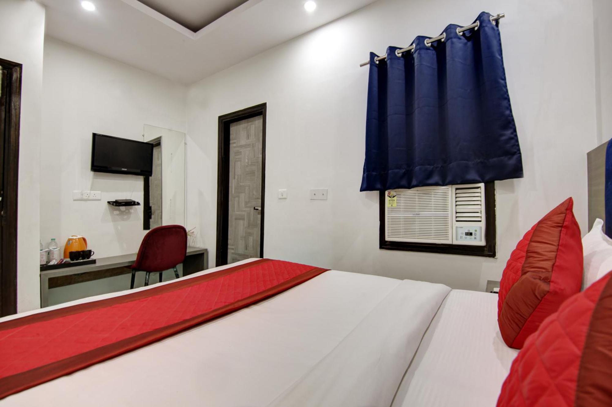 Hotel S B Inn-Near New Delhi Train Station Zewnętrze zdjęcie