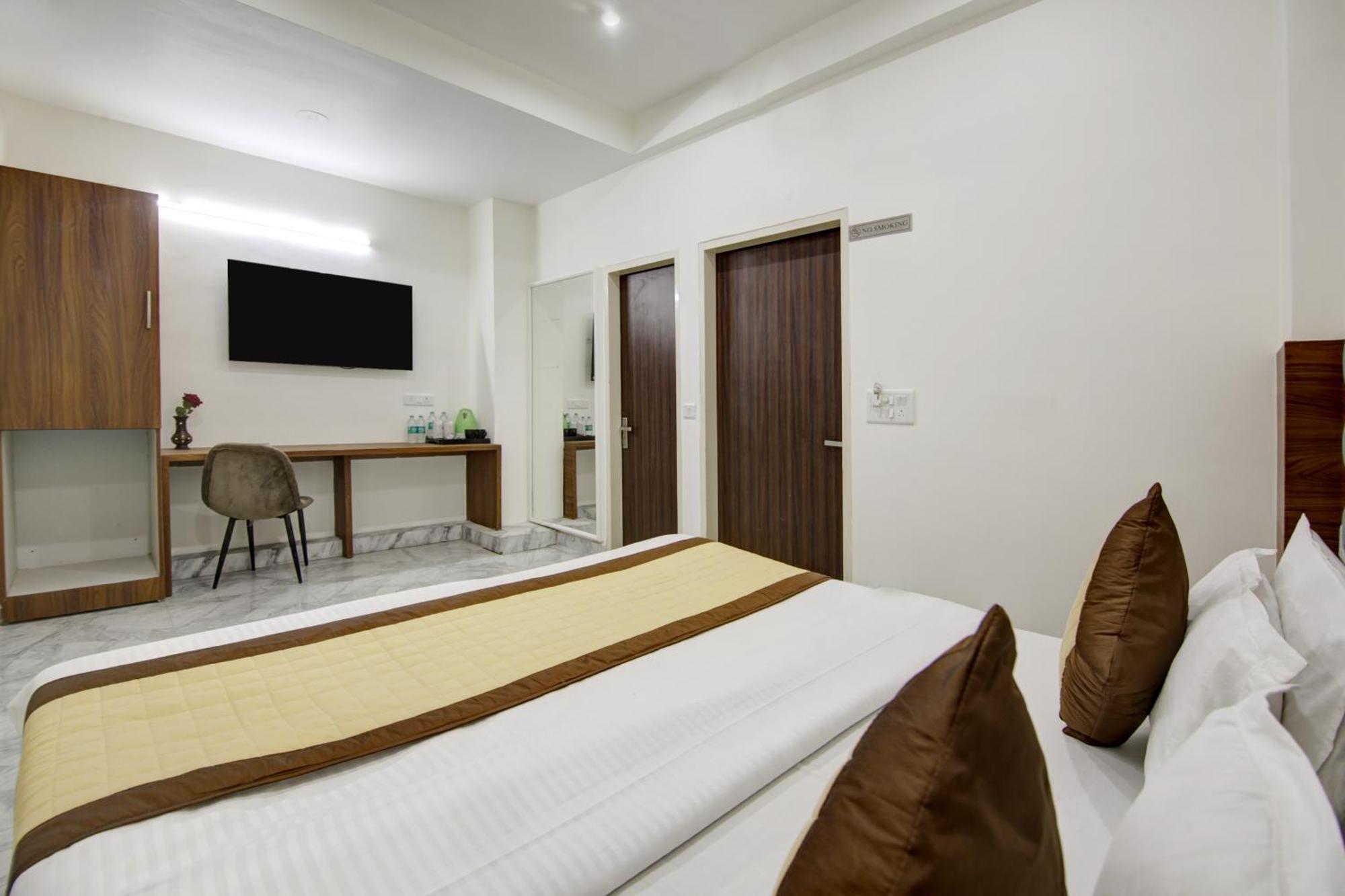 Hotel S B Inn-Near New Delhi Train Station Zewnętrze zdjęcie